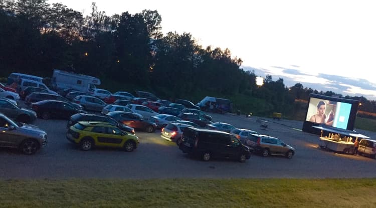 2. Ukázka Služba autokina - Marek Svoboda (Saxon) | saxondvb.cz