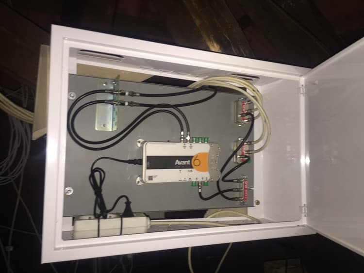 4. Ukázka Služba STA (společná televizní Anténa) - Marek Svoboda (Saxon) | saxondvb.cz